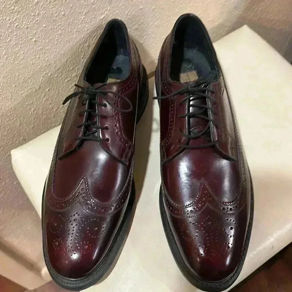 Stuart McGuire Chestnut Oxfords - Picture 2 of 11